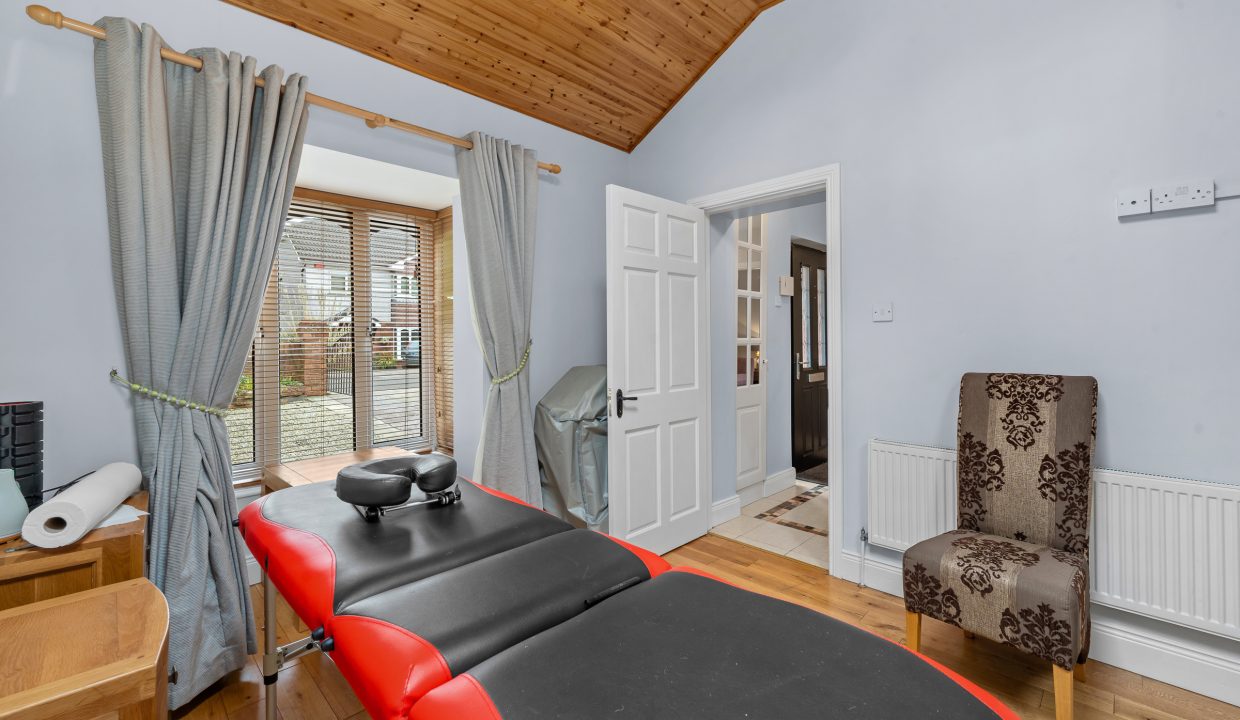 14 Gate Lodge - interior-27