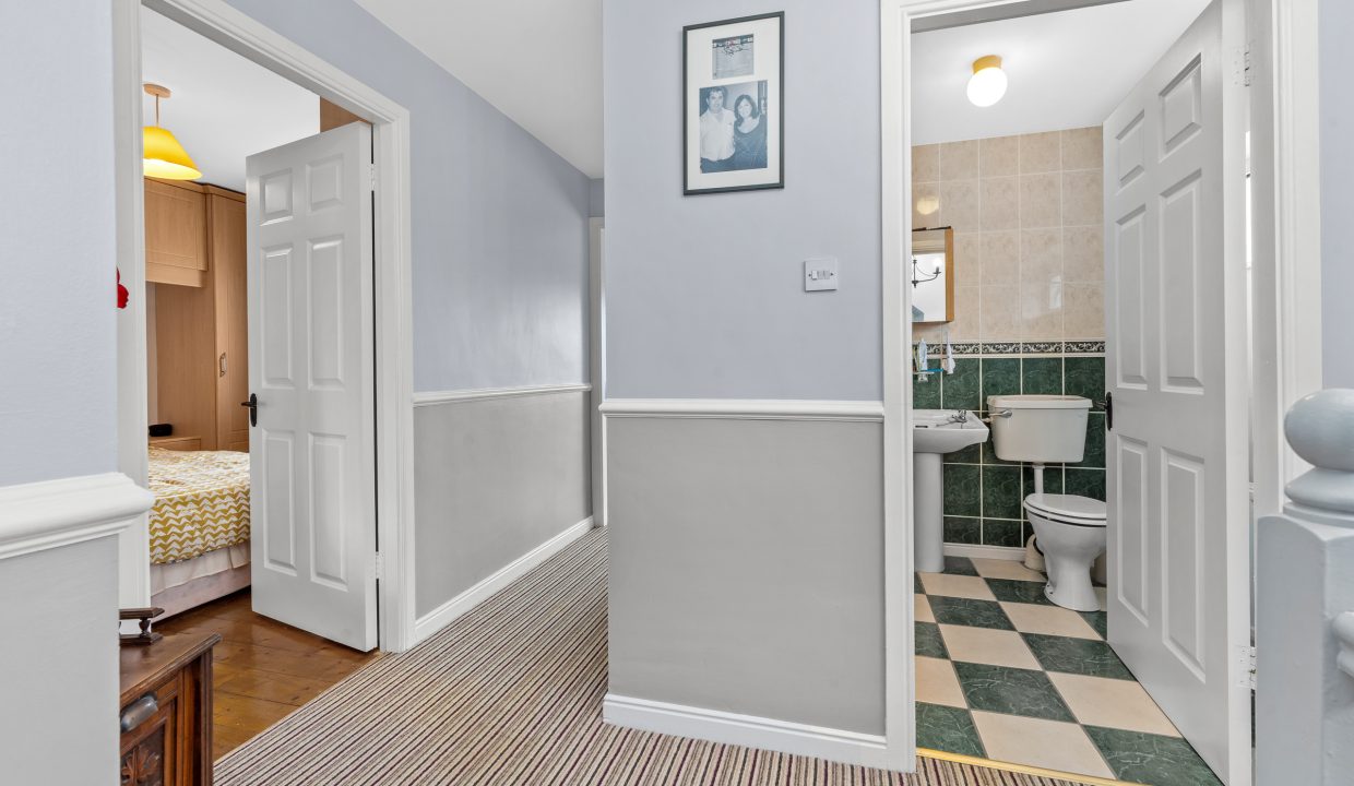 14 Gate Lodge - interior-31