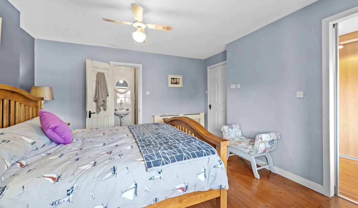 14 Gate Lodge - interior-37