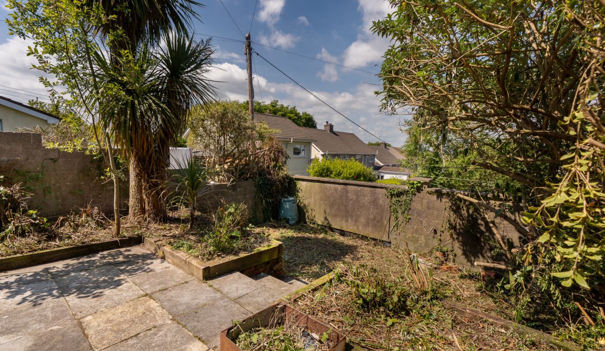 16 Shamrock Lawn - exterior-10