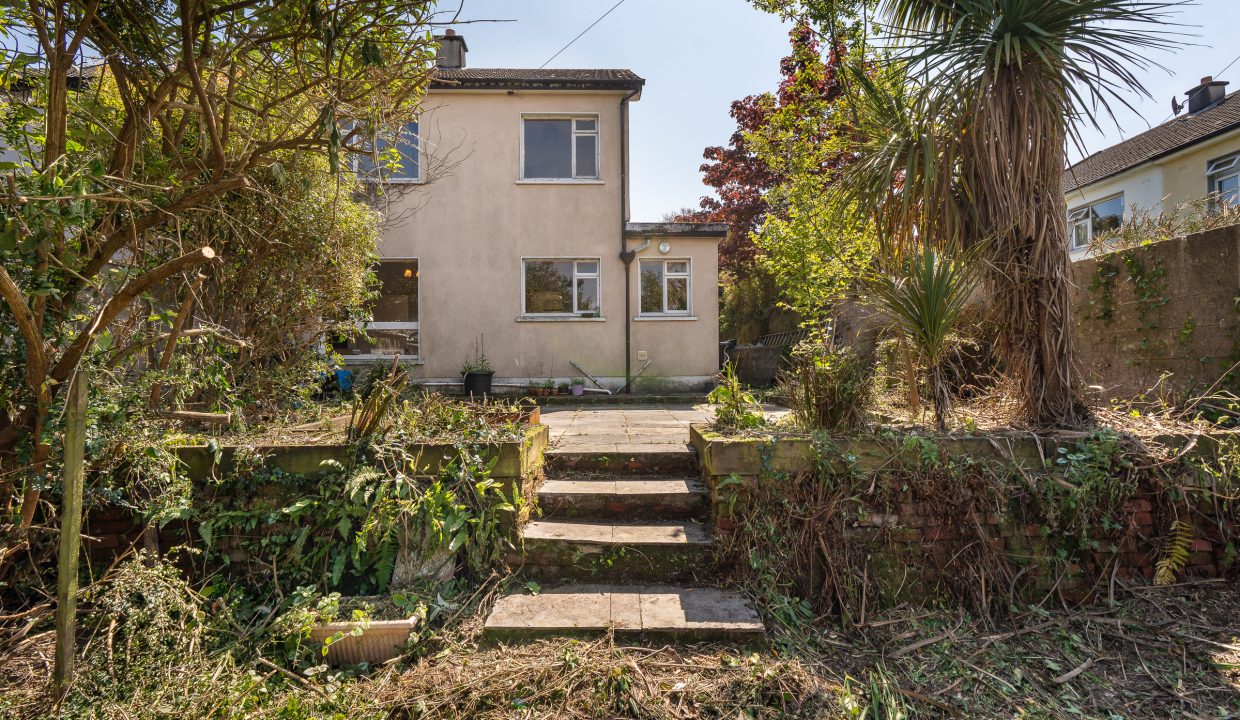 16 Shamrock Lawn - exterior-12