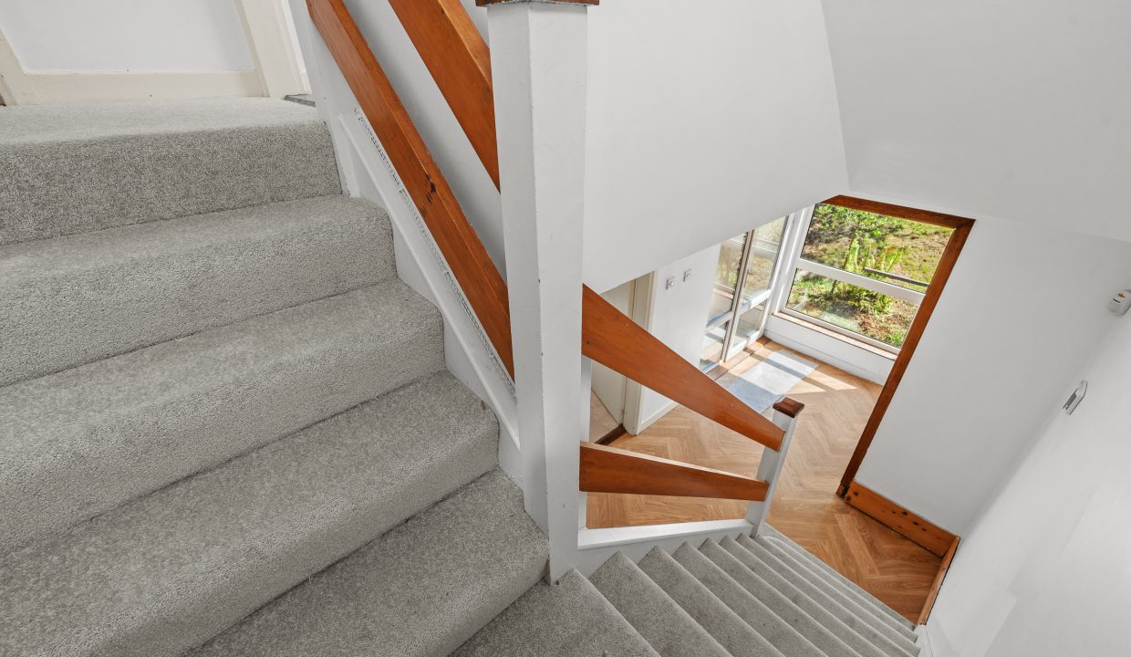 16 Shamrock Lawn - interior-12