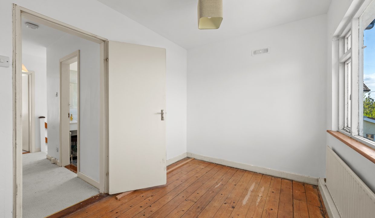 16 Shamrock Lawn - interior-17