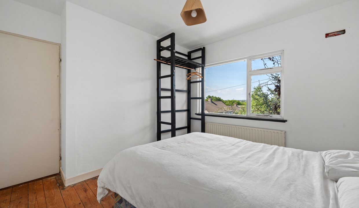 16 Shamrock Lawn - interior-19