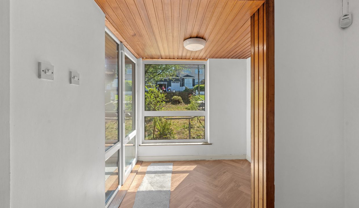 16 Shamrock Lawn - interior-2