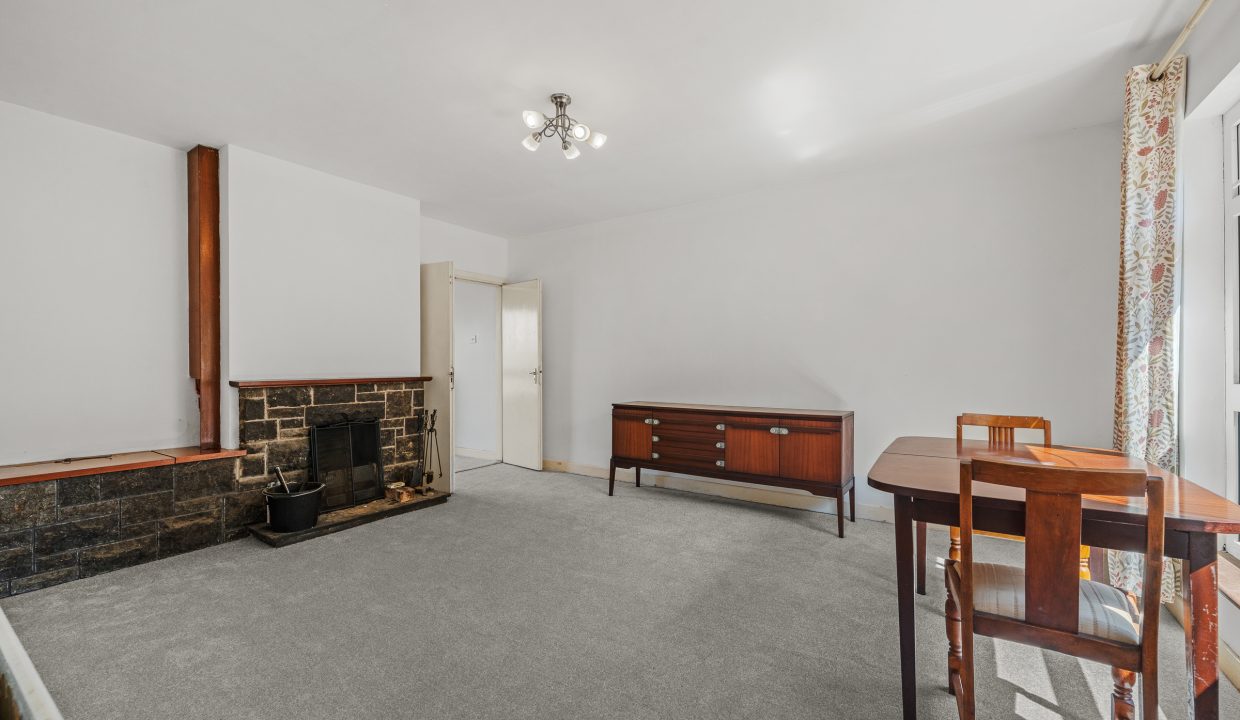 16 Shamrock Lawn - interior-3