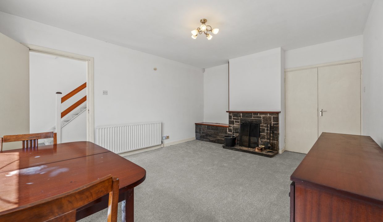 16 Shamrock Lawn - interior-4