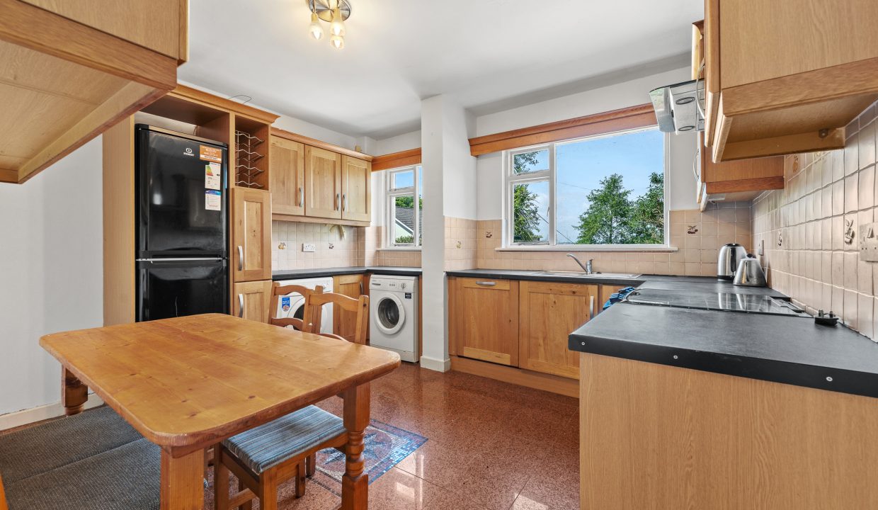 16 Shamrock Lawn - interior-6