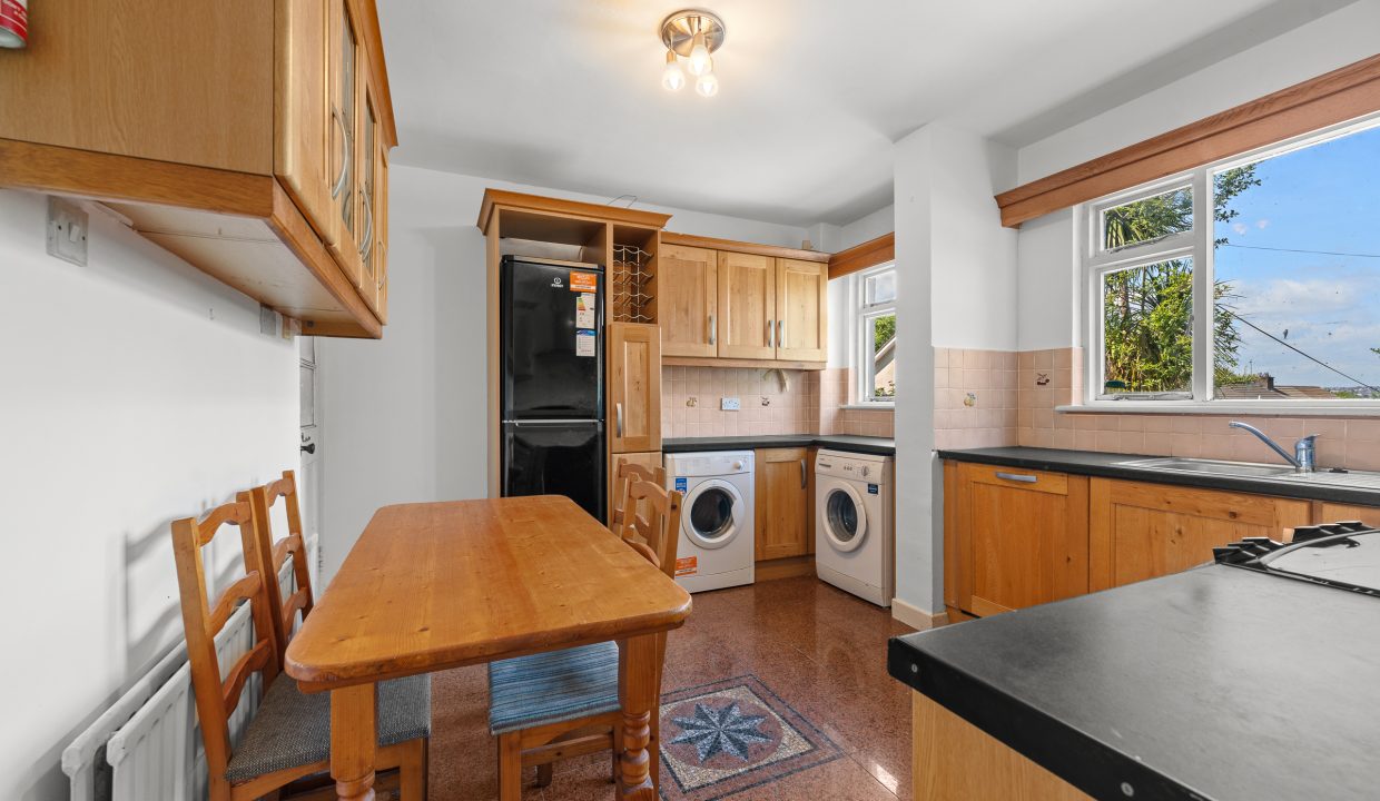 16 Shamrock Lawn - interior-7