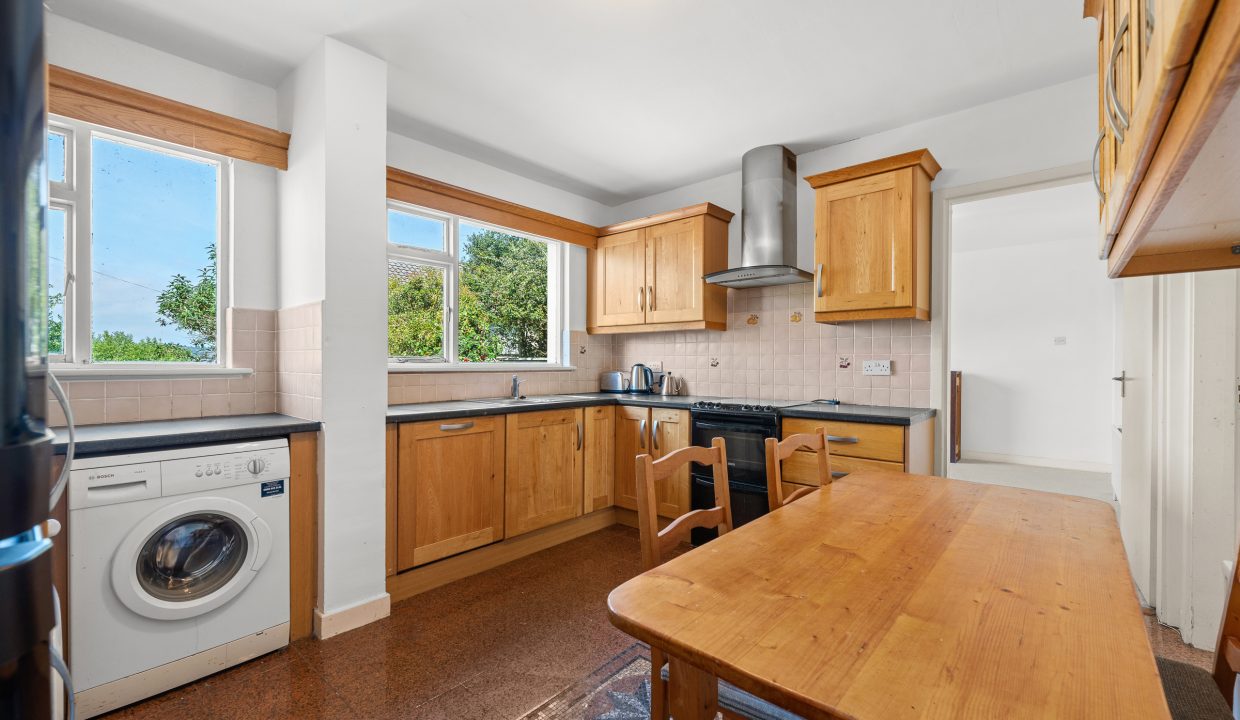 16 Shamrock Lawn - interior-8