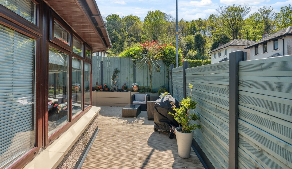 17 Alden Grove - exterior-13