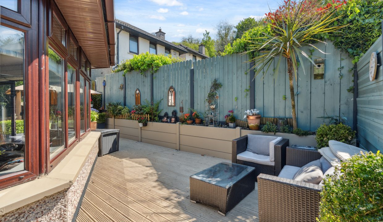 17 Alden Grove - exterior-14