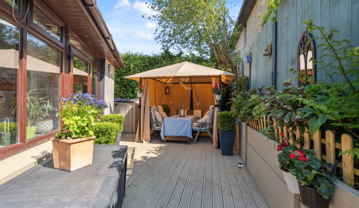 17 Alden Grove - exterior-15