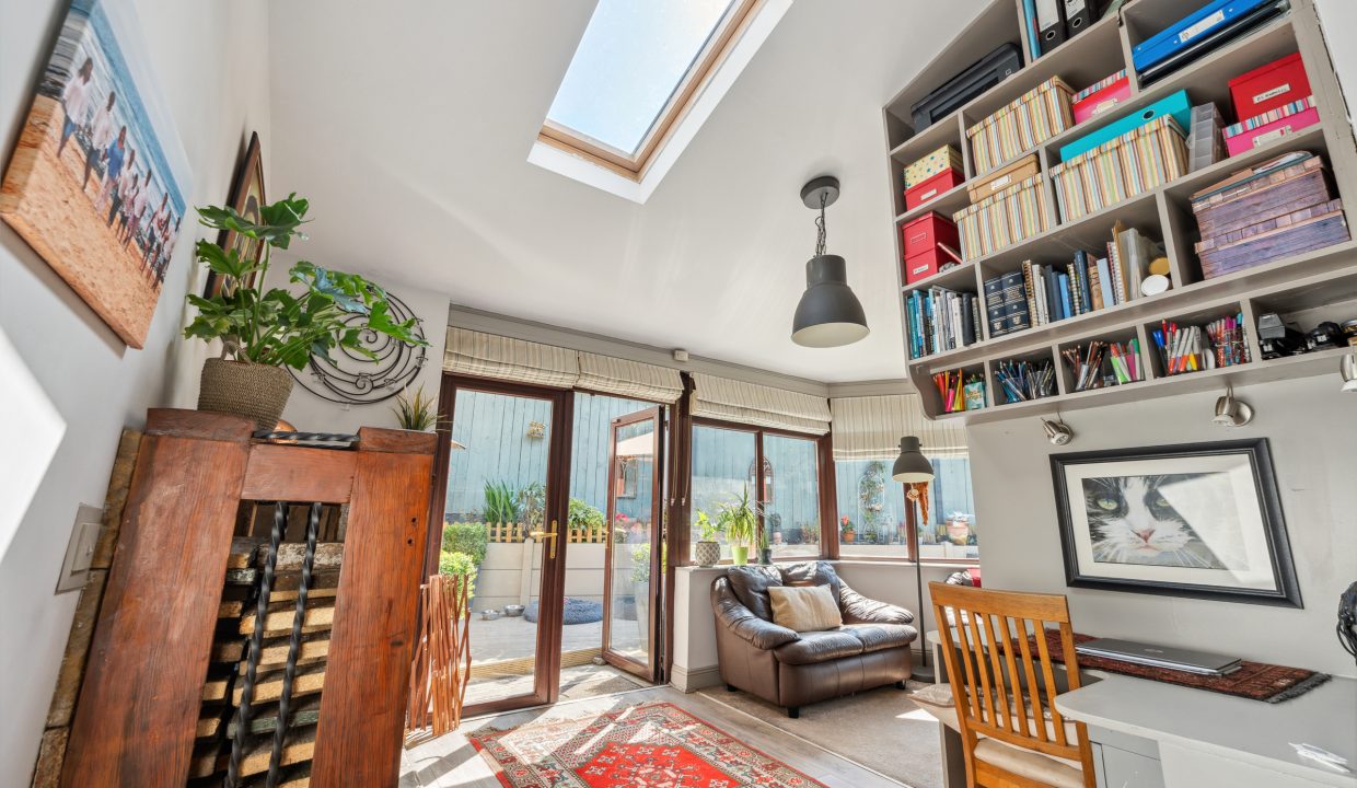 17 Alden Grove - interior-14