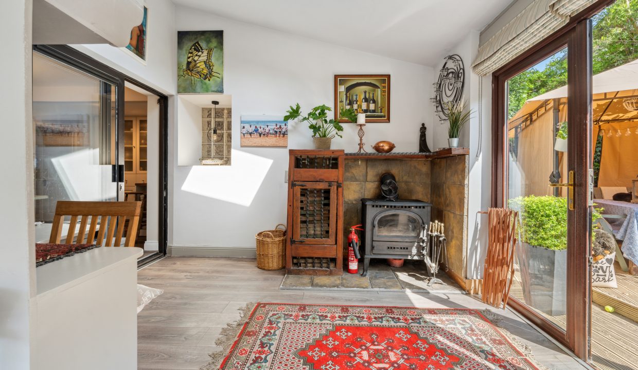 17 Alden Grove - interior-16