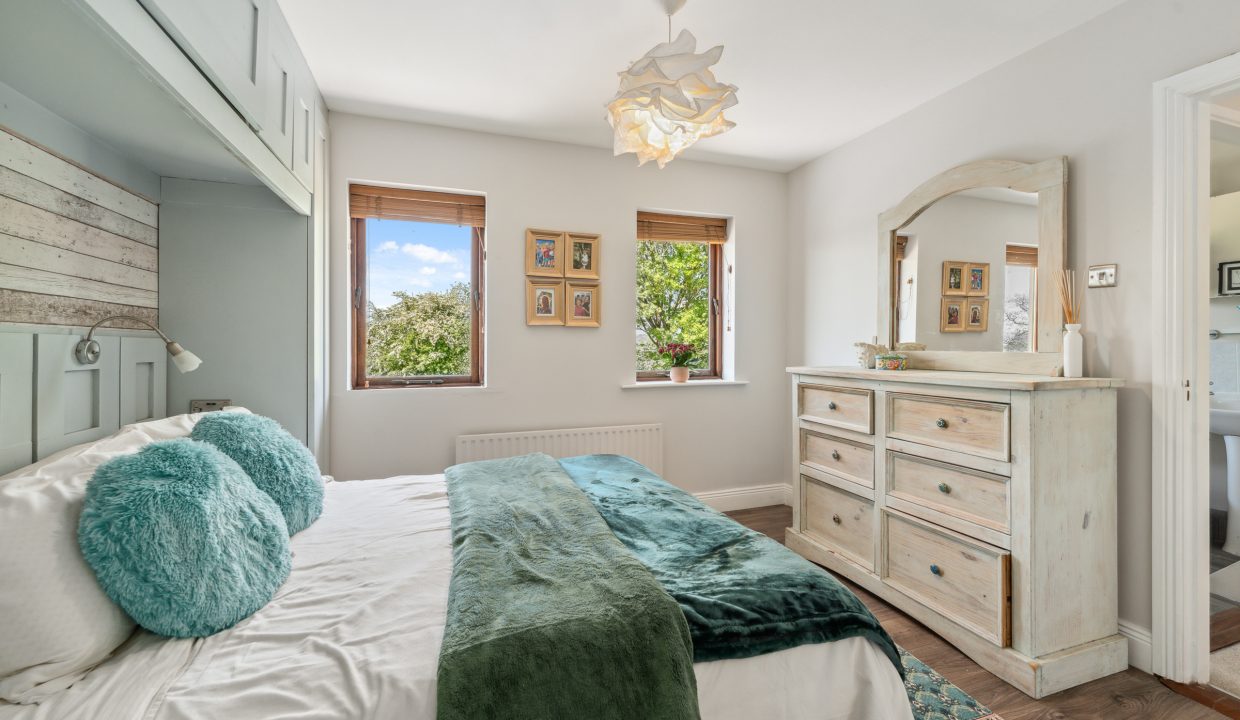 17 Alden Grove - interior-26