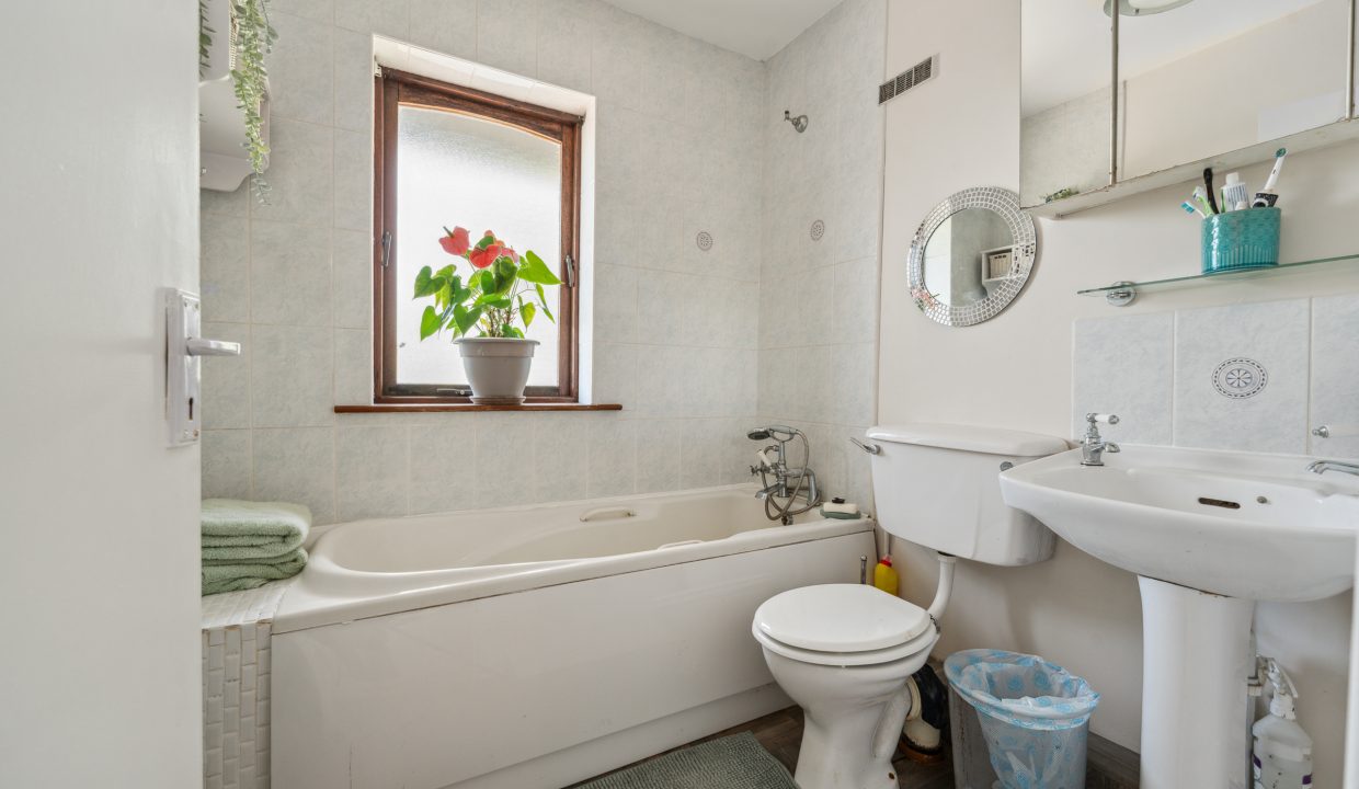 17 Alden Grove - interior-29
