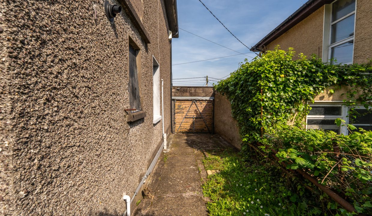 17 Redemption Road - exterior-16
