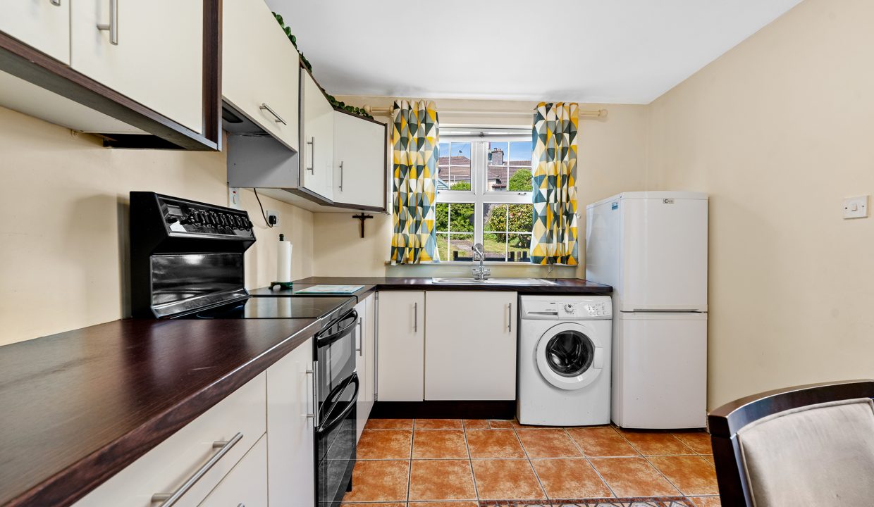 2 Orrery Rd, Gurranabraher - interior-12