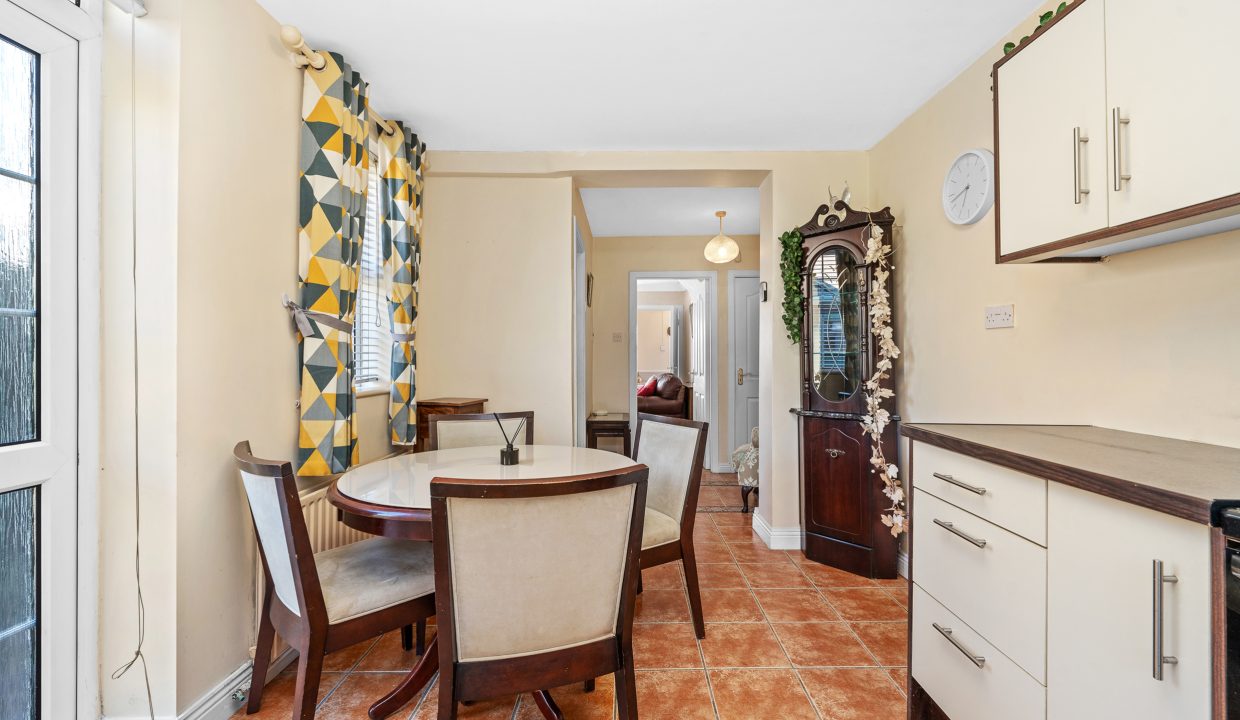 2 Orrery Rd, Gurranabraher - interior-13