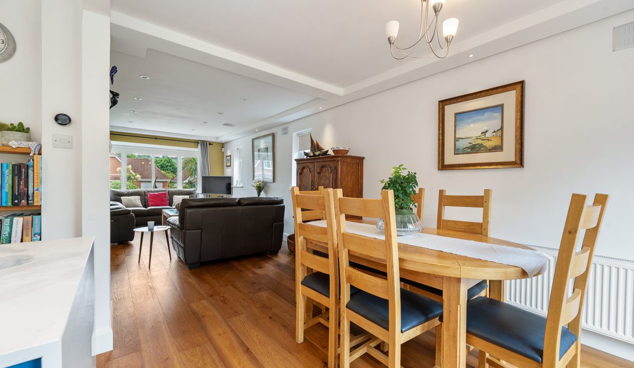 36 The Fairways - interior-14