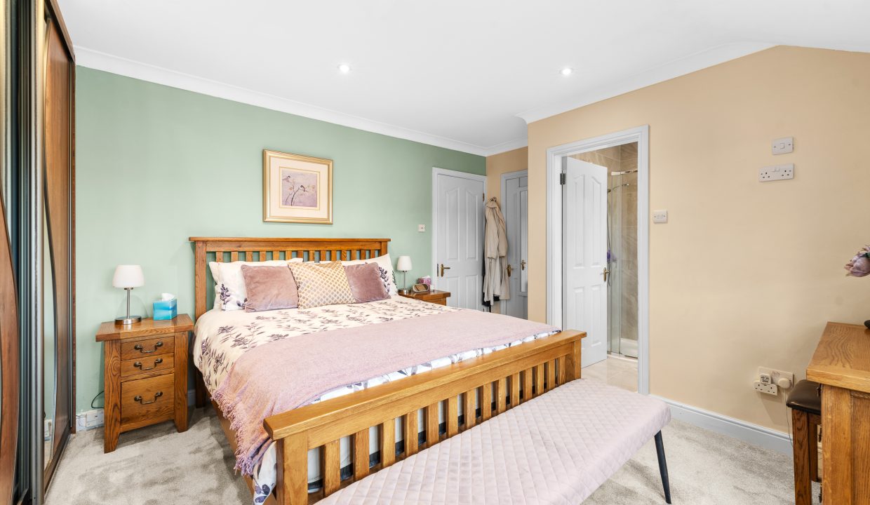36 The Fairways - interior-23