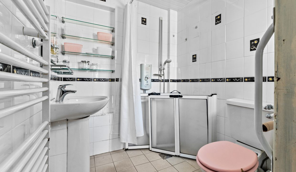 44 Cathedral Road - interior-12