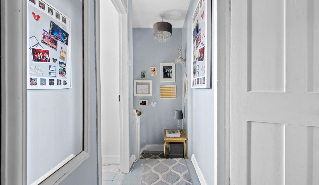 62 Kent Road - interior-13