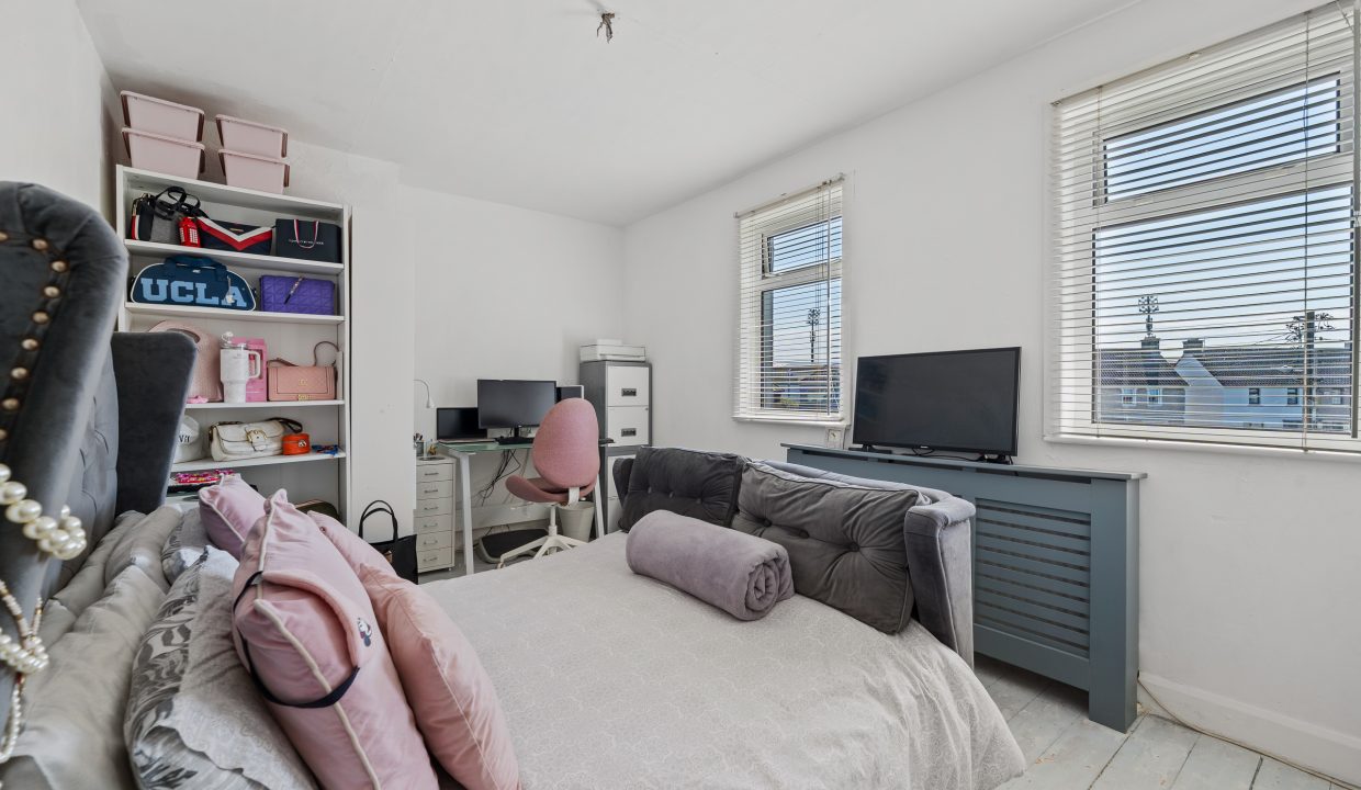 62 Kent Road - interior-9