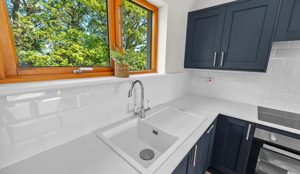 63 Blackrock Grove - interior-16