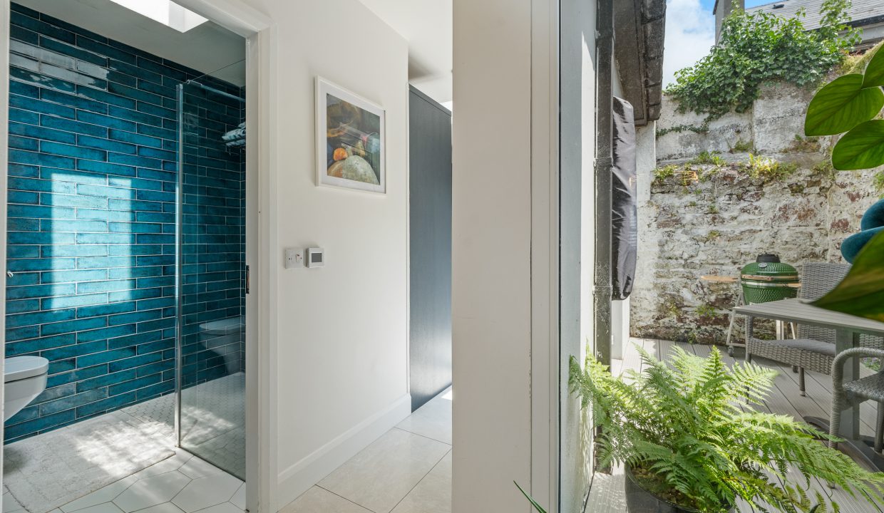 13 Alexandra Villas - interior-10