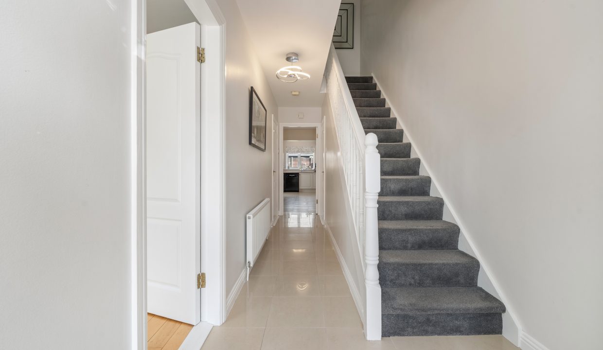 17 Old Avenue - interior-1