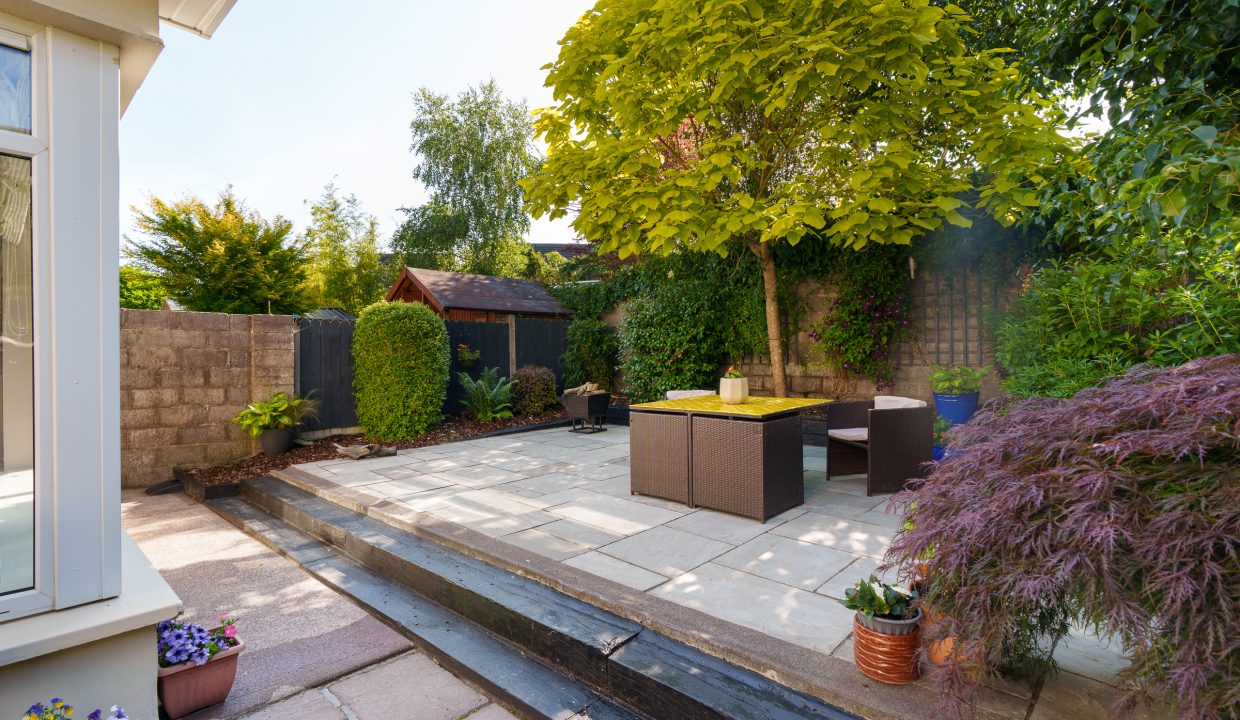 26 Waltham Abbey - exterior-11
