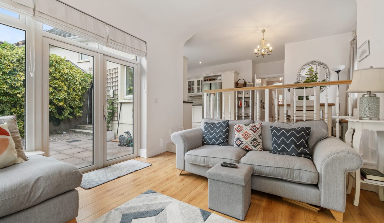 26 Waltham Abbey - interior-17