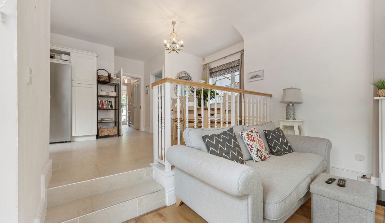 26 Waltham Abbey - interior-18