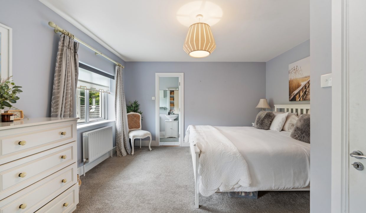 26 Waltham Abbey - interior-20