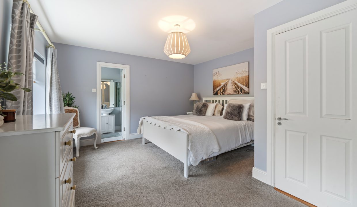 26 Waltham Abbey - interior-21