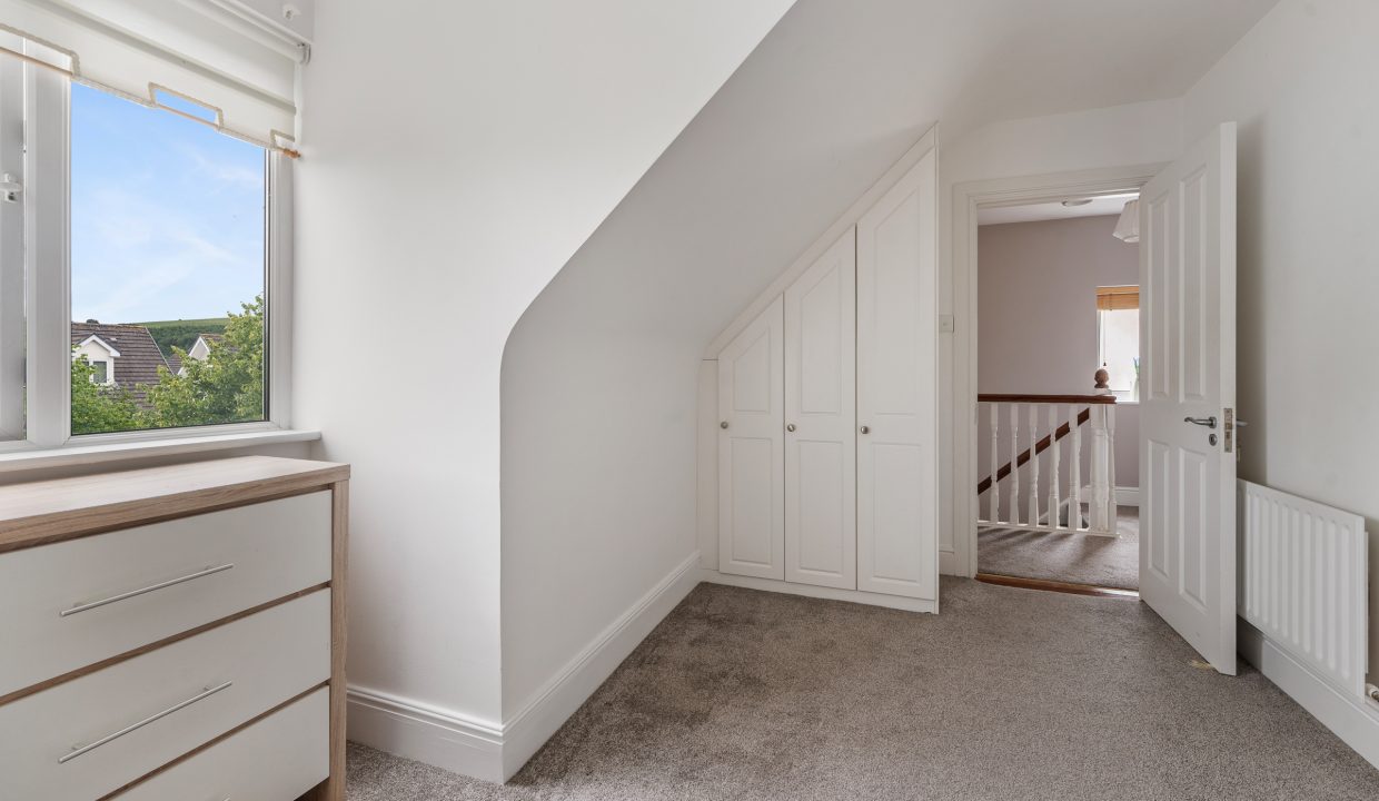 26 Waltham Abbey - interior-29