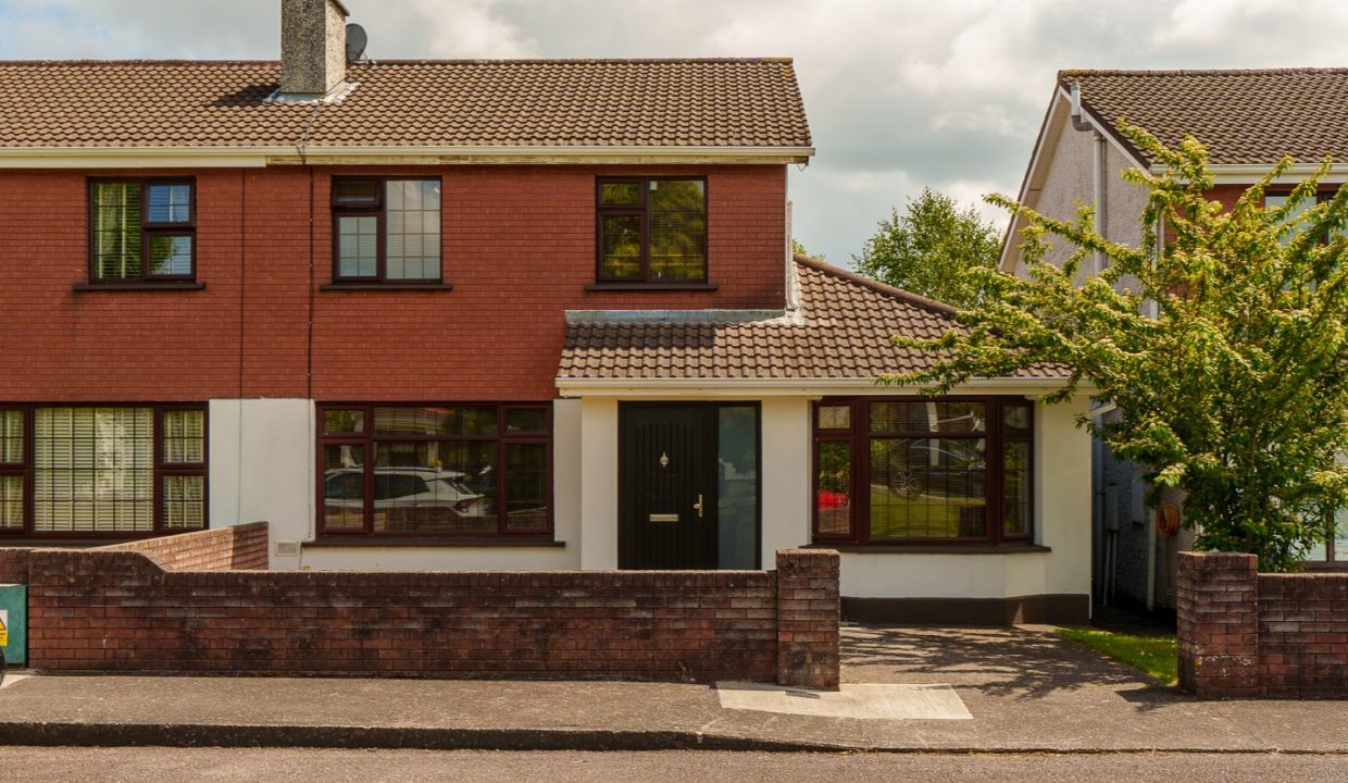 33 Willowbank - exterior-1 crop