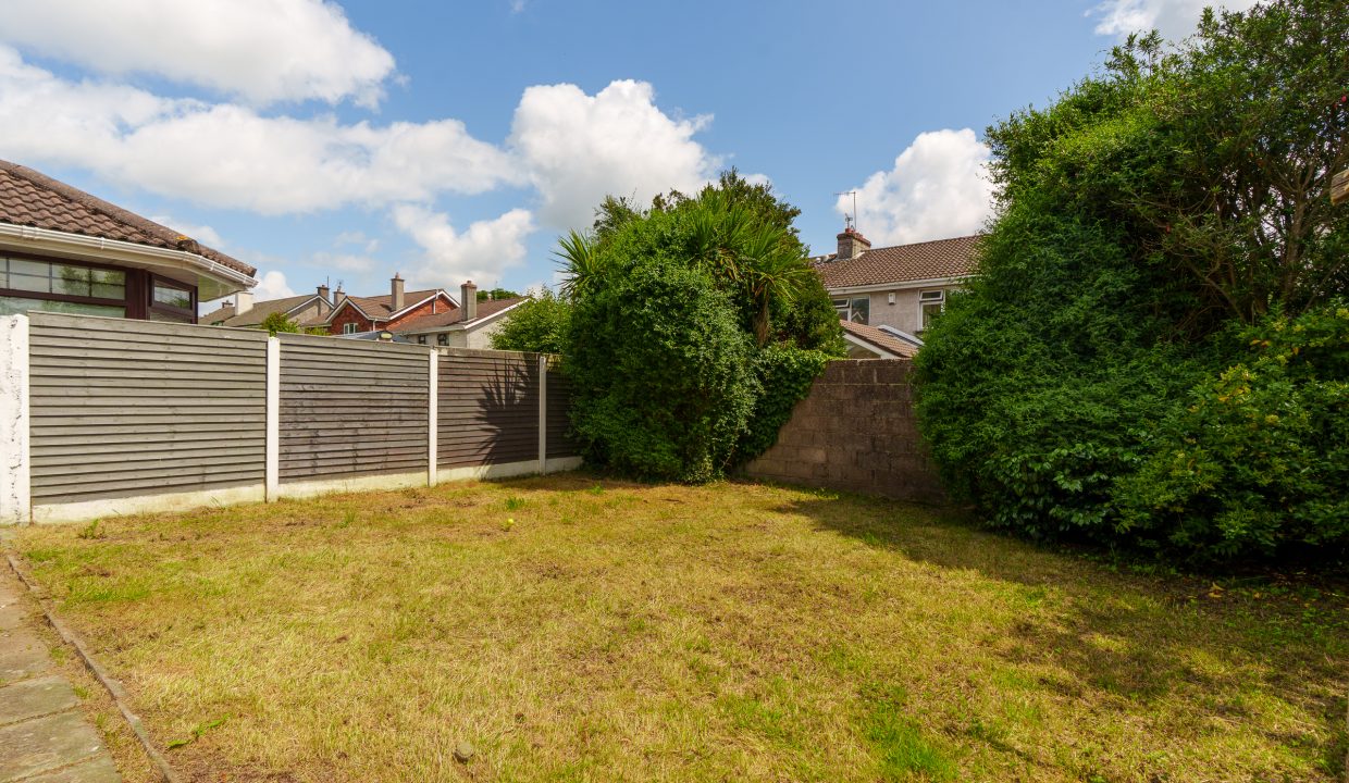 33 Willowbank - exterior-7