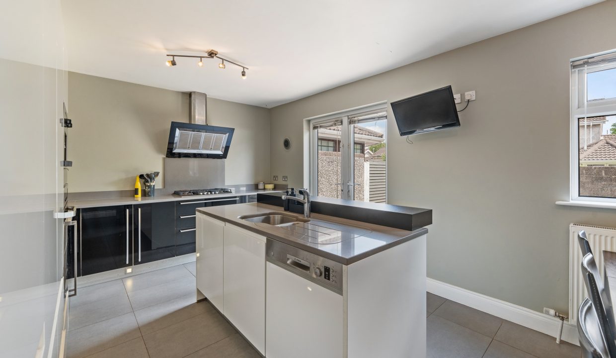 33 Willowbank - interior-12