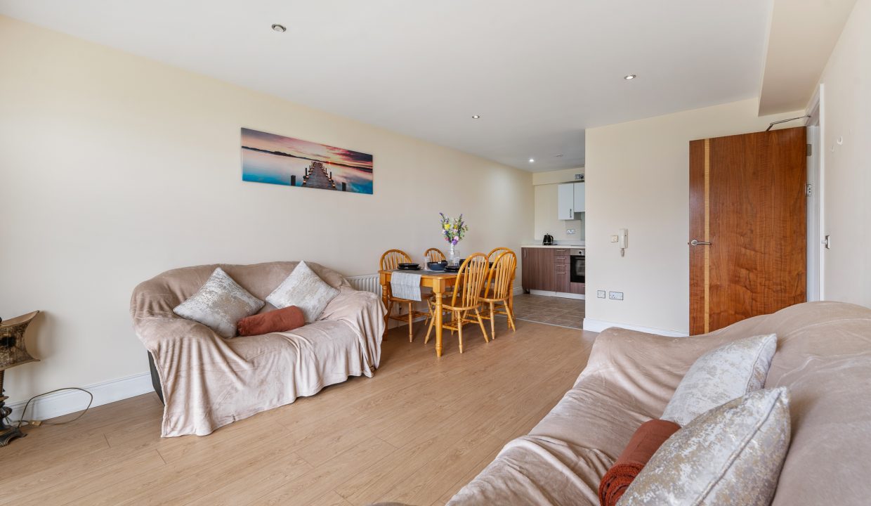 624 The Kingfisher - interior-3