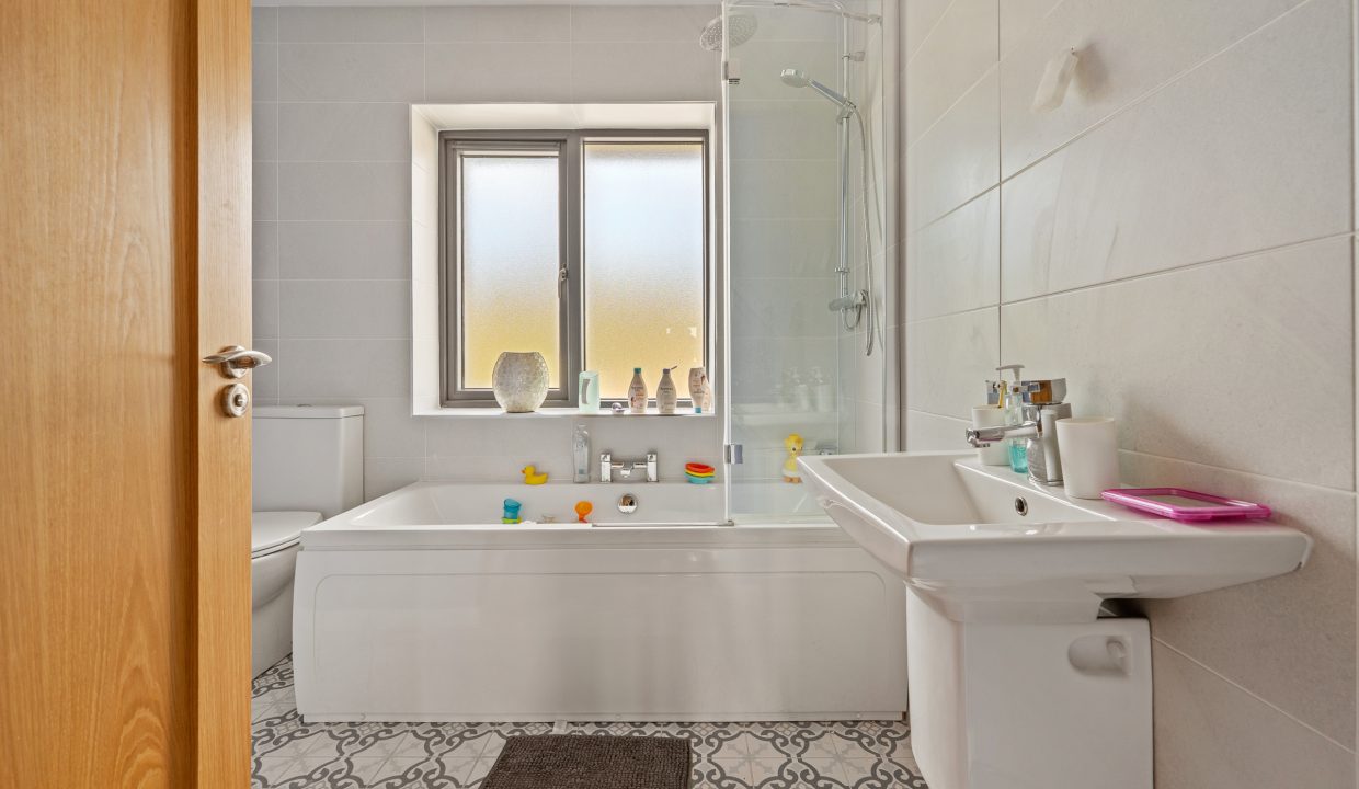 88 Blossom Hill - interior-20