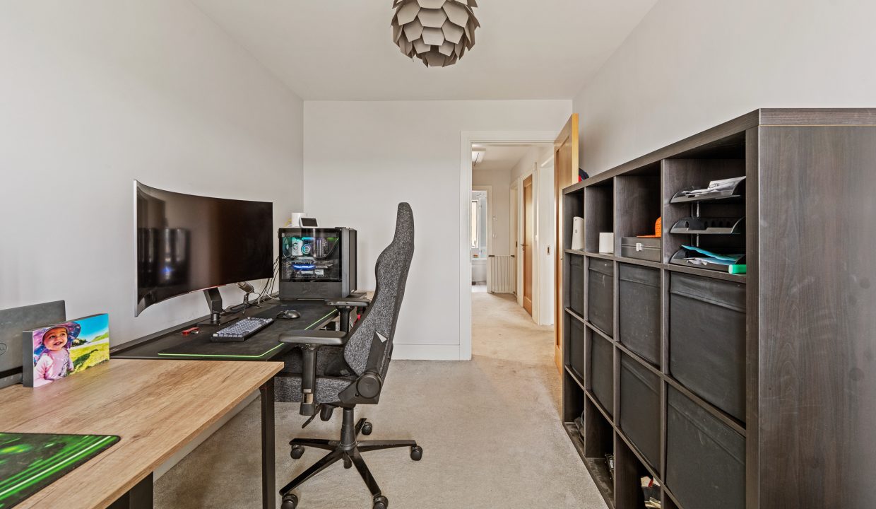 88 Blossom Hill - interior-23