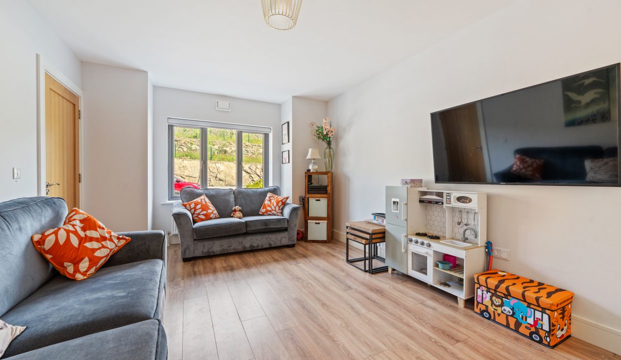 88 Blossom Hill - interior-3