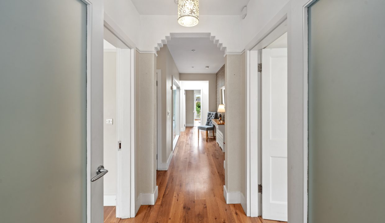 Belfort, Colmcille Avenue - interior-1