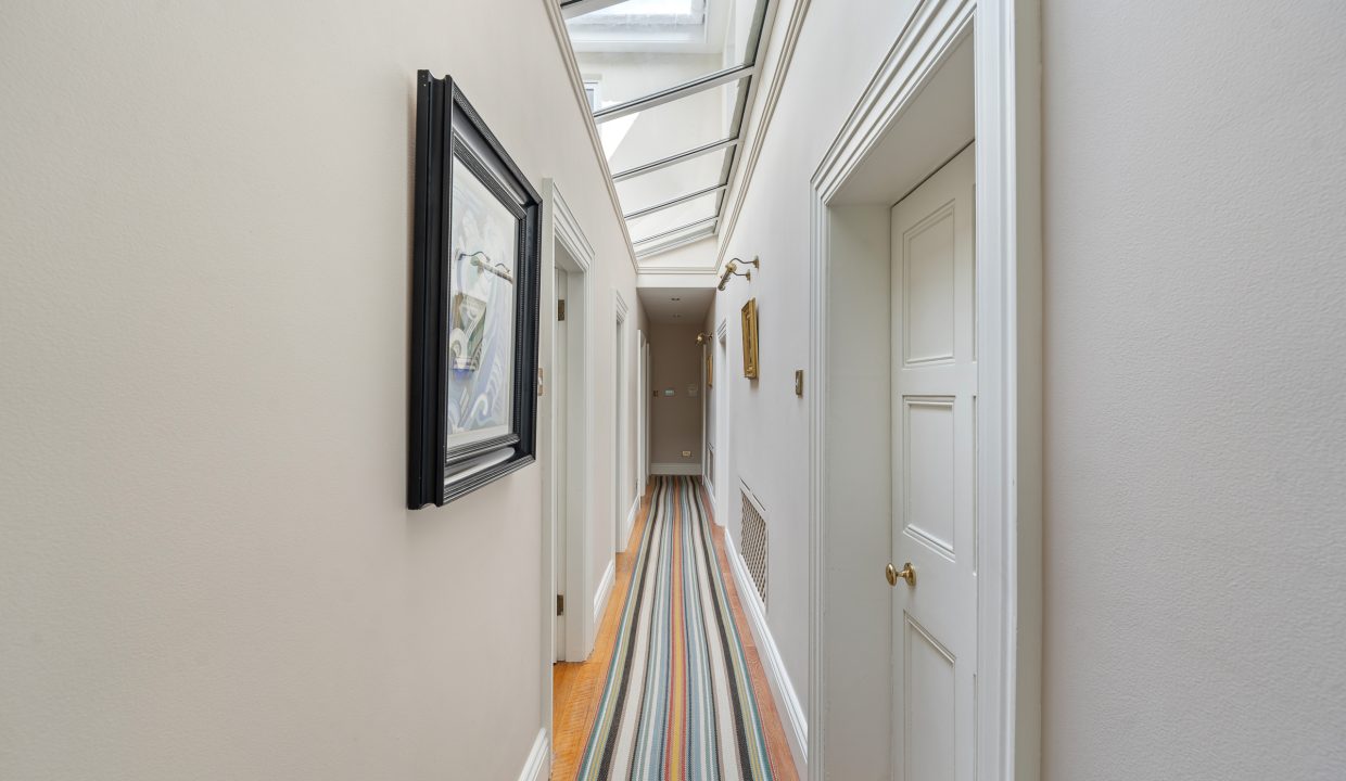 Woodview House - interior-16