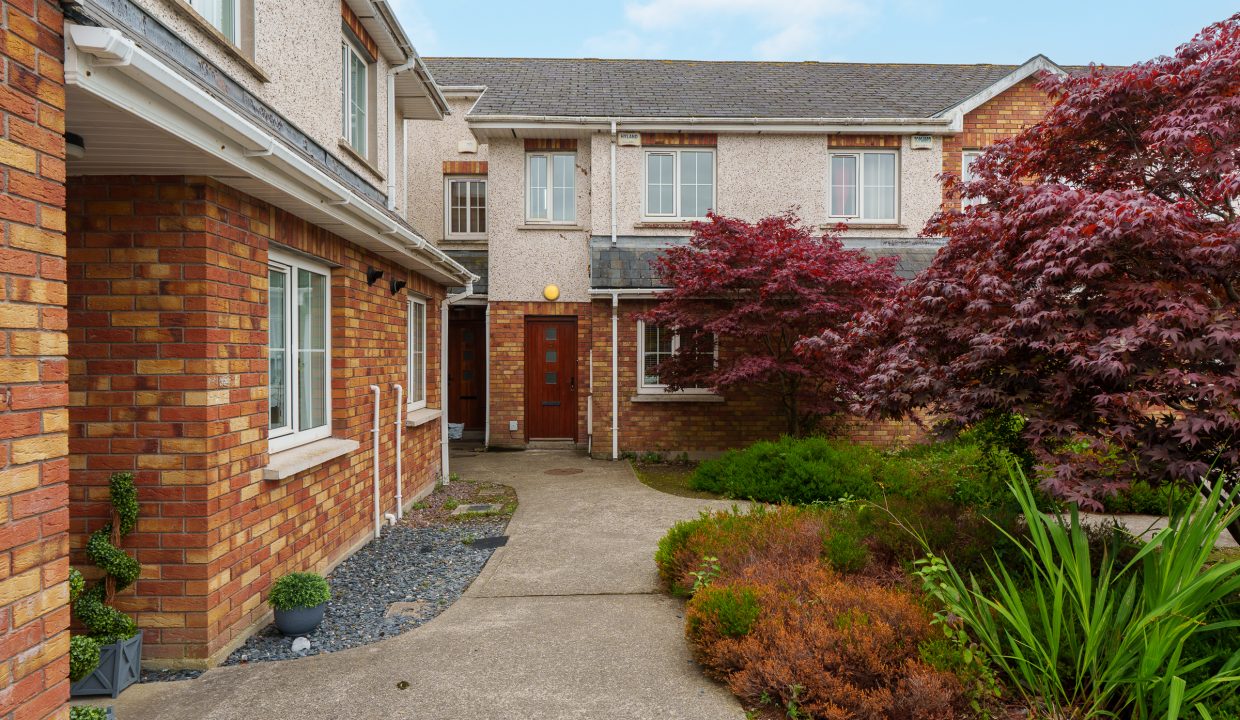 11 The Courtyard - exterior-1