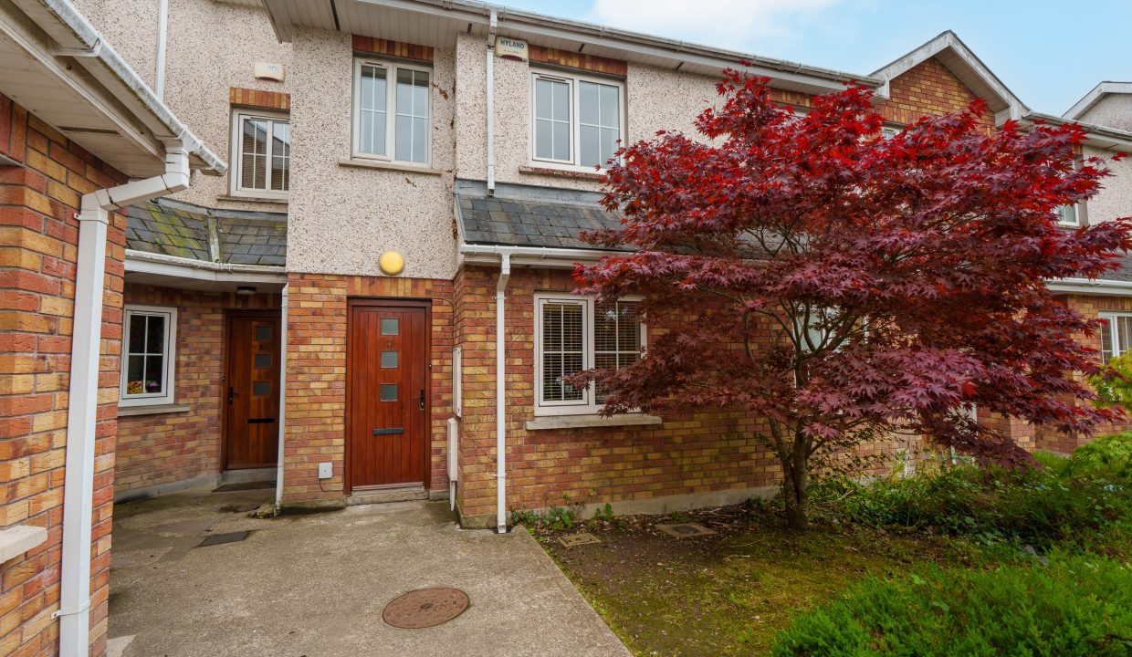 11 The Courtyard - exterior-3