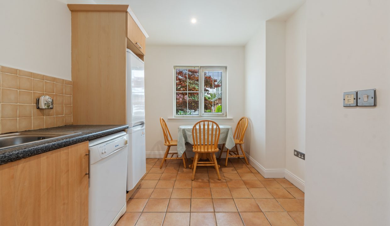 11 The Courtyard - interior-3